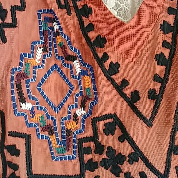 Plus size A line - Picture 3 of 4